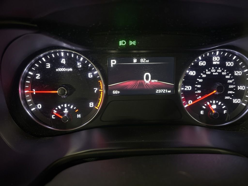 Used 2024 Red Kia LXS image 13