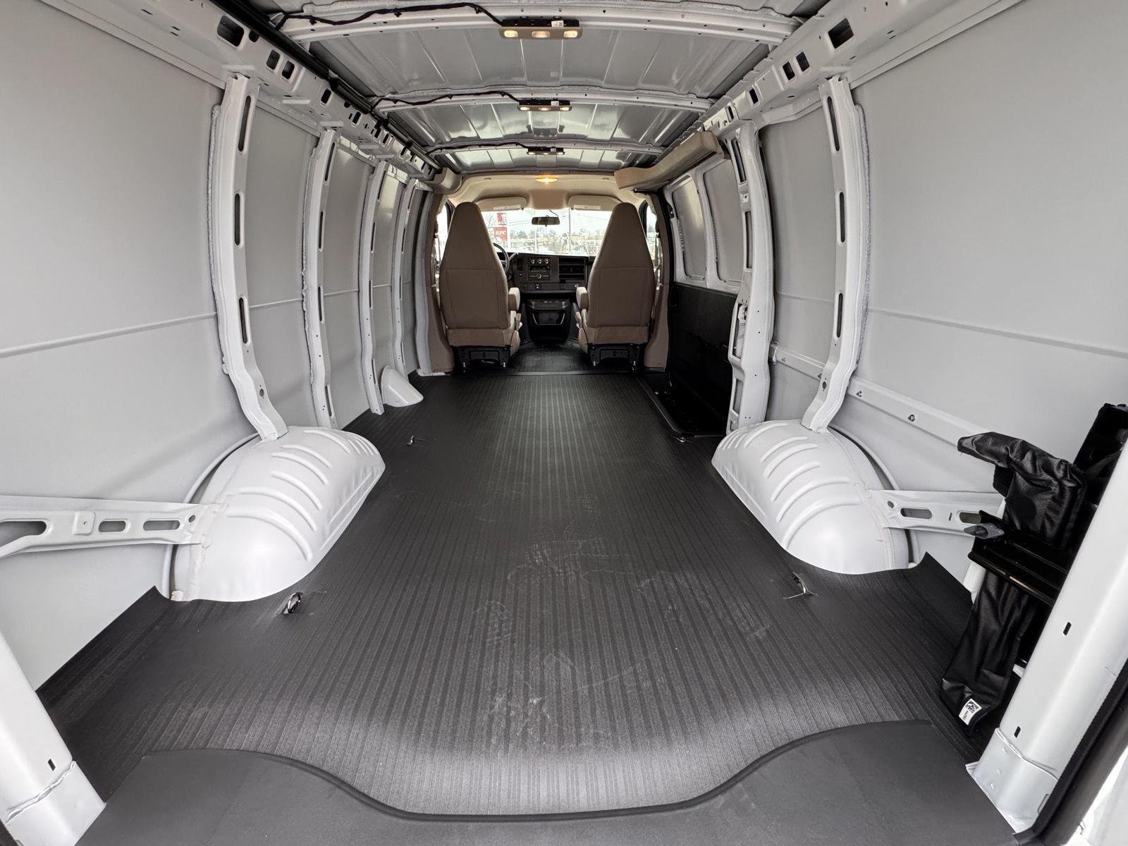 2026 Chevrolet Express Cargo Work Van - Photo 25