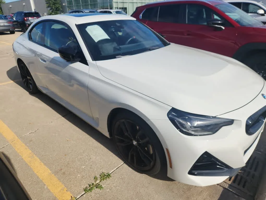 Used 2025 Alpine White BMW M240i xDrive image 4