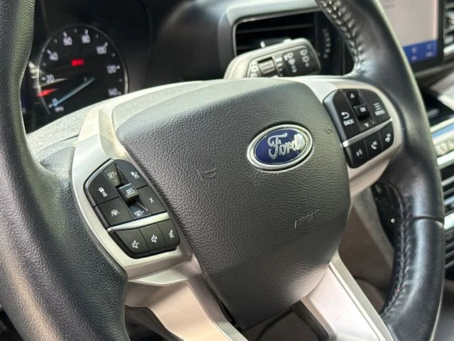 Used 2023 White Ford Limited image 30