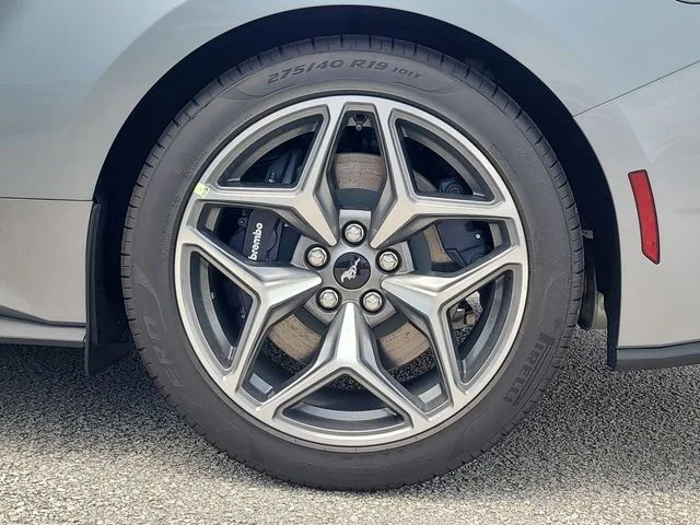 New 2026 Silver Metallic Ford GT image 8