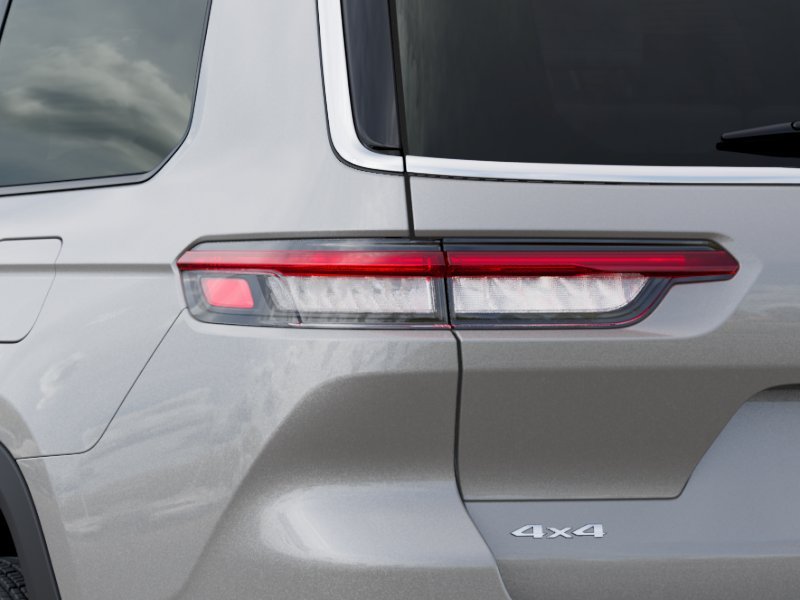 New 2026 Silver Zynith Exterior Paint Jeep Laredo image 25