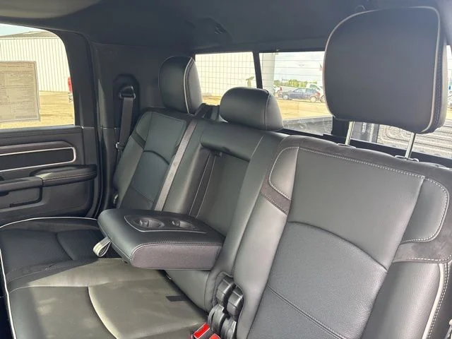 New 2026 Granite Crystal Metallic Clear-Coat Exterior Paint RAM Laramie image 29