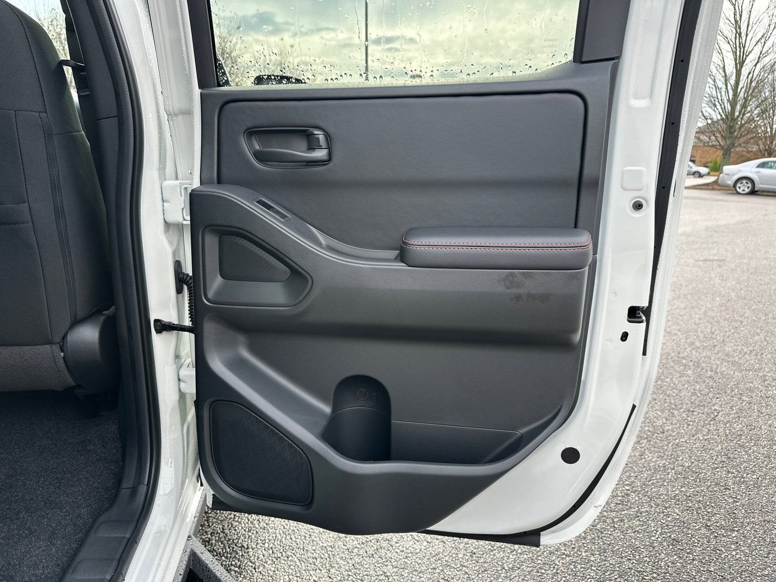 New 2026 White Nissan PRO-X image 16