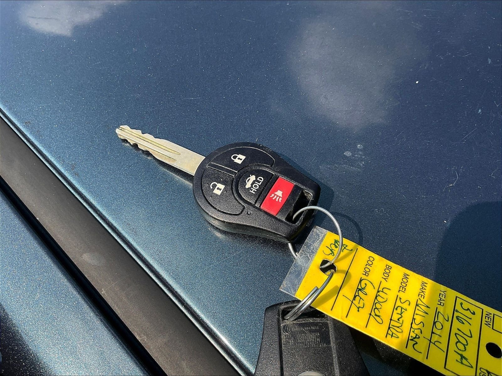 Used 2014 Blue Nissan SV image 33