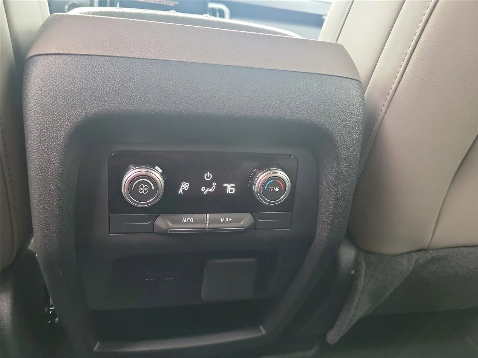 2026 GMC Acadia Elevation - Photo 11