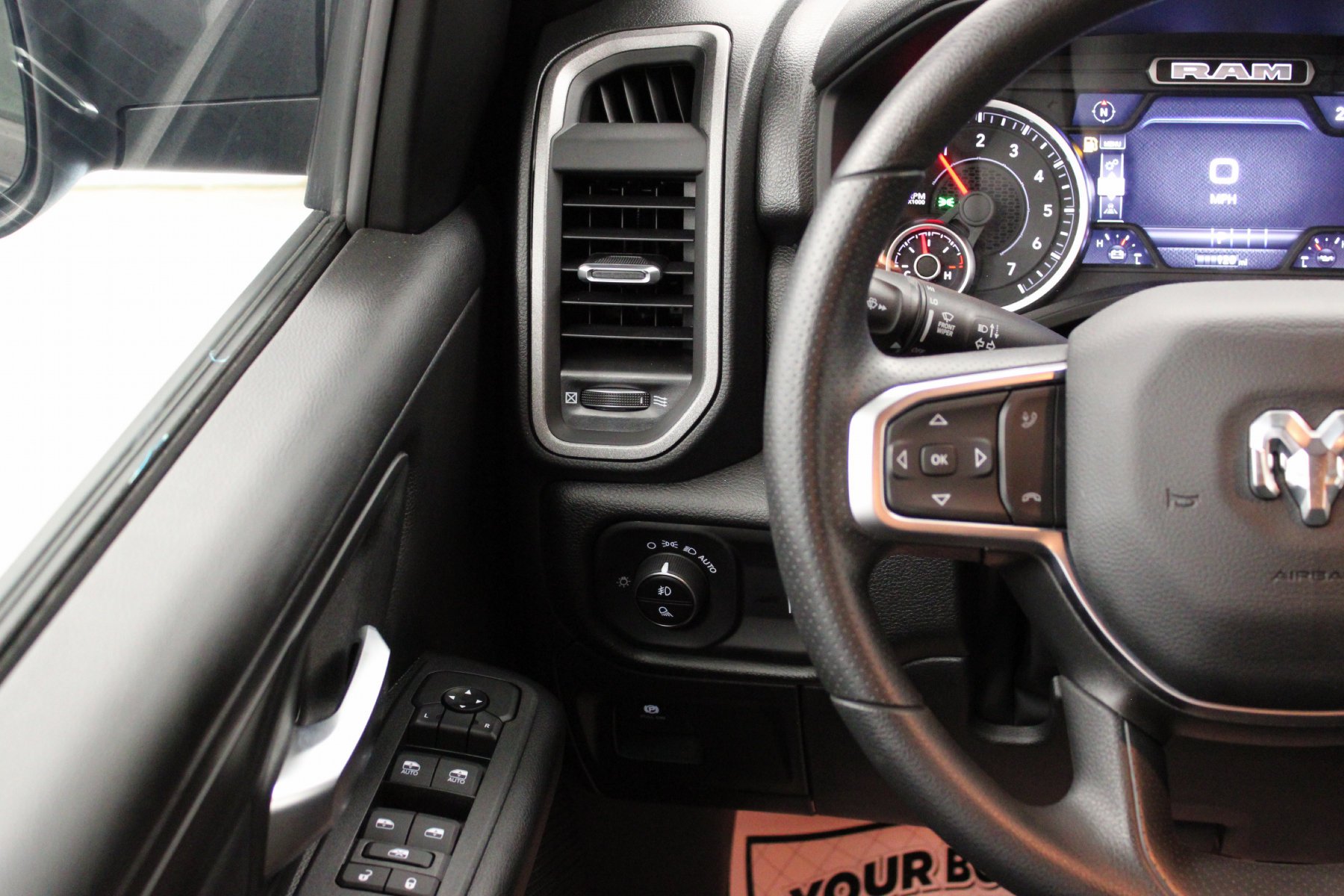 2026 RAM 1500 Warlock - Photo 31