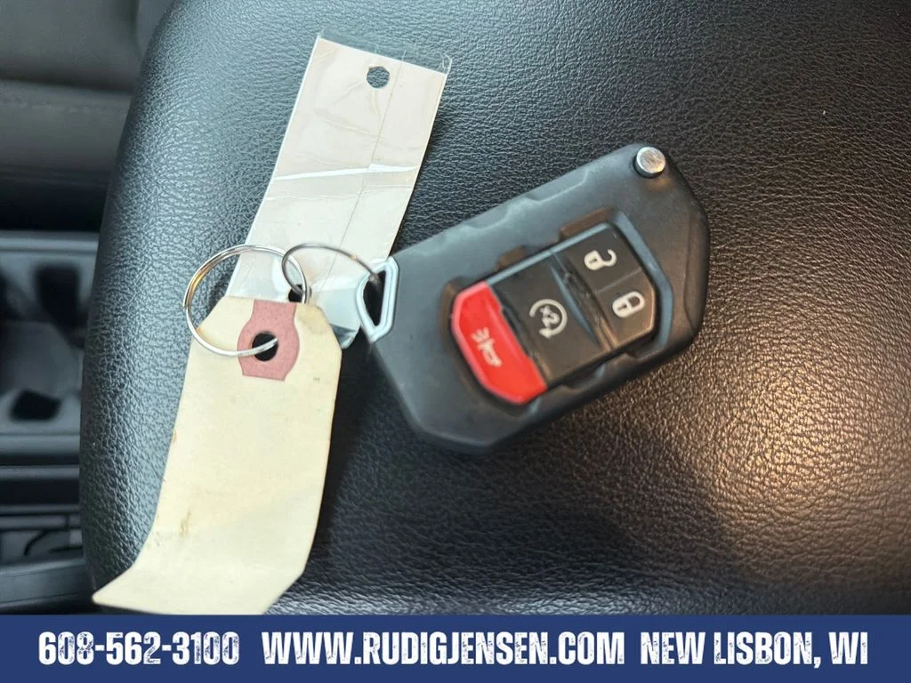 Used 2019 Black Jeep Sport S image 28
