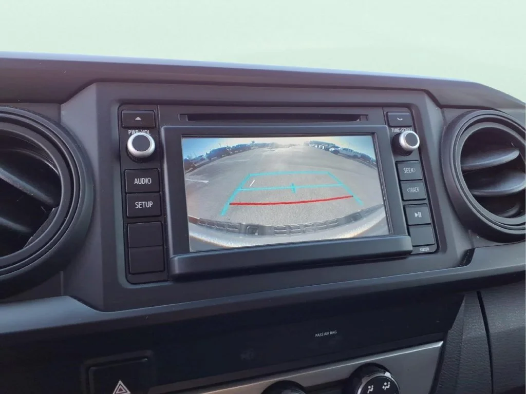 Used 2019 Silver Toyota SR image 29