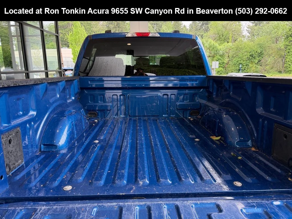 Used 2025 Atlas Blue Metallic Ford XLT image 10