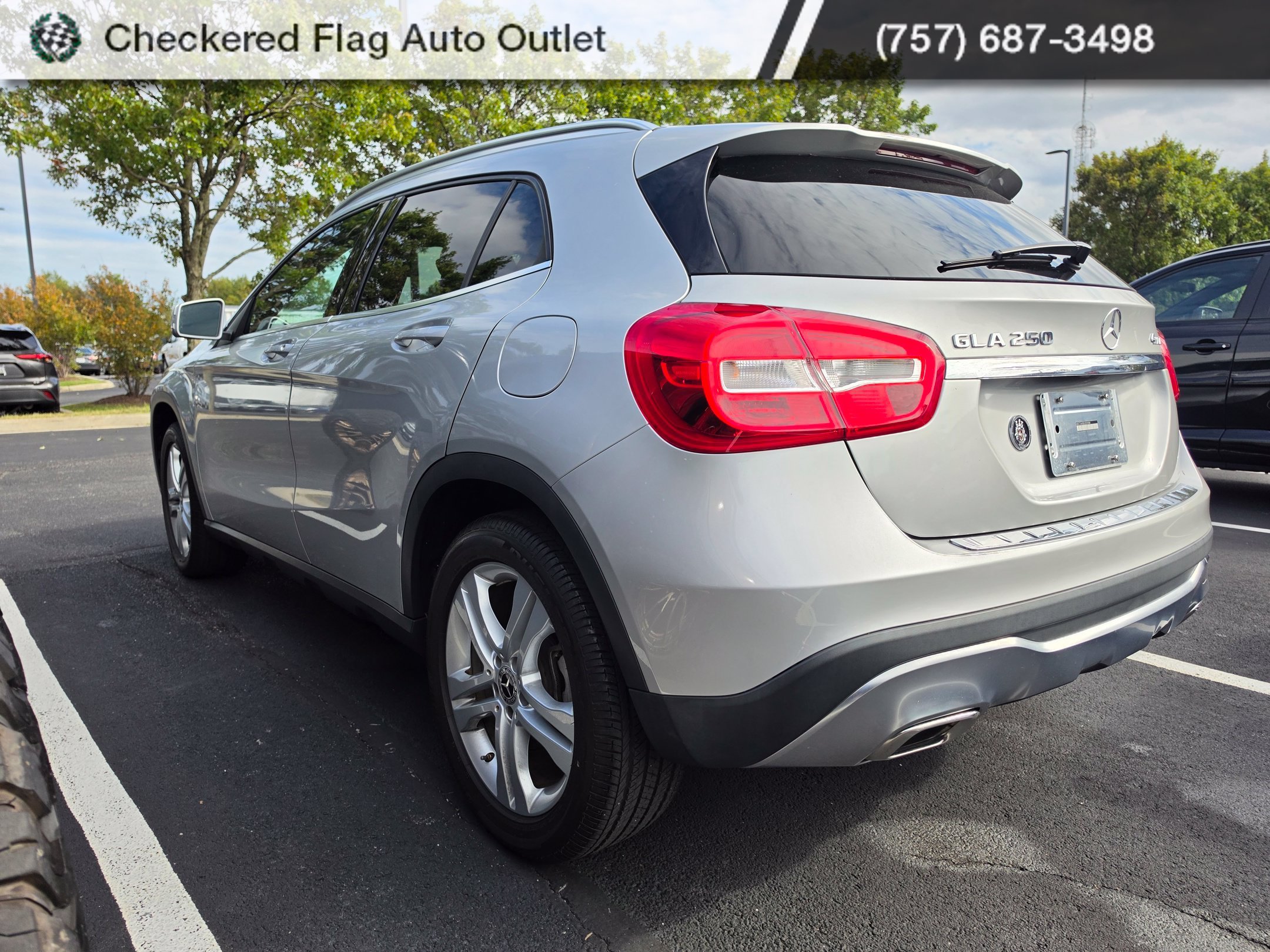 Used 2018 Polar Silver Metallic Mercedes-Benz GLA 250 image 4