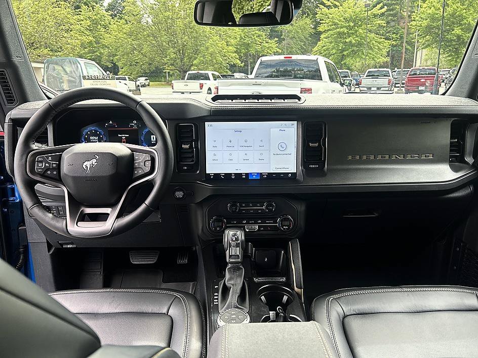 Used 2025 Blue Metallic Ford Badlands image 13