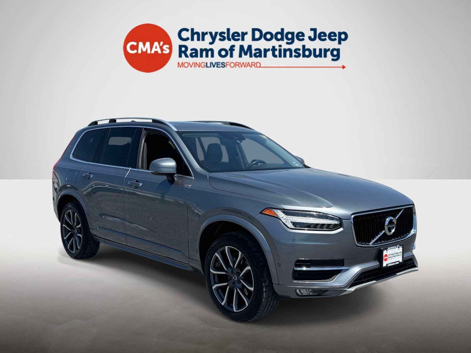 2018 Volvo XC90 T6 AWD Momentum's photo