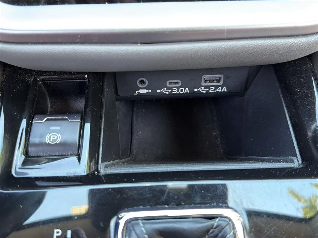 Used 2025 Magnetite Gray Metallic Subaru Limited image 17
