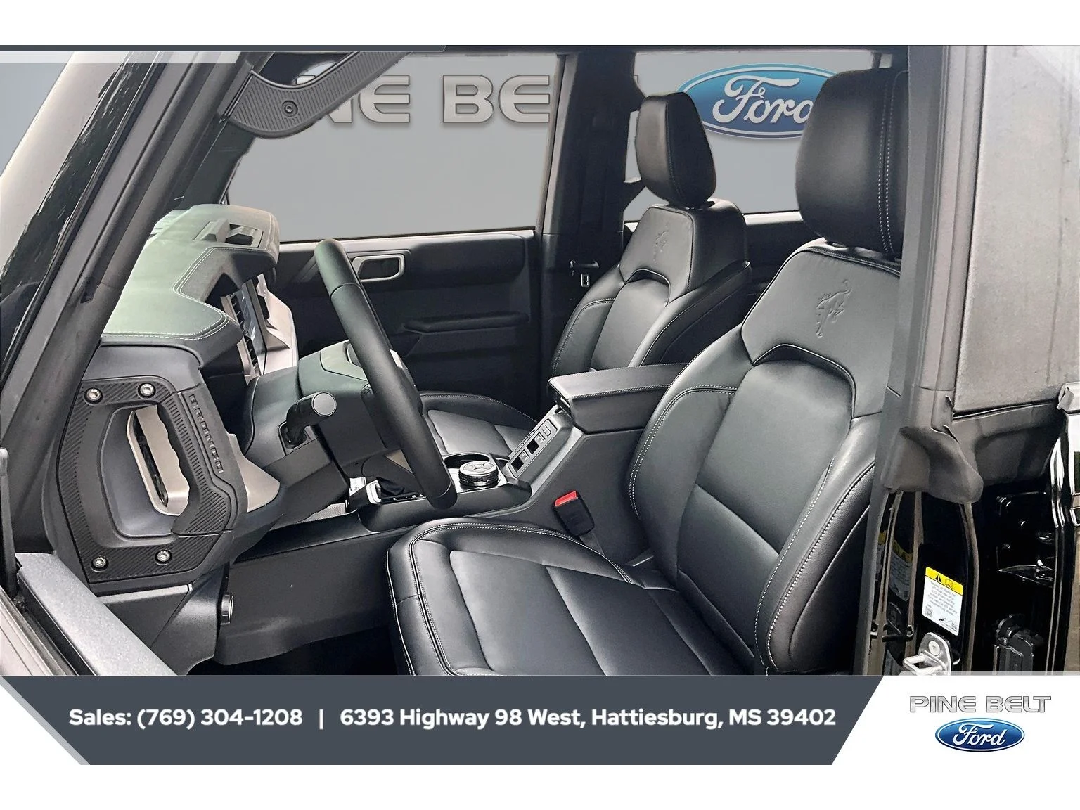 New 2026 Shadow Black Ford Outer Banks® image 18