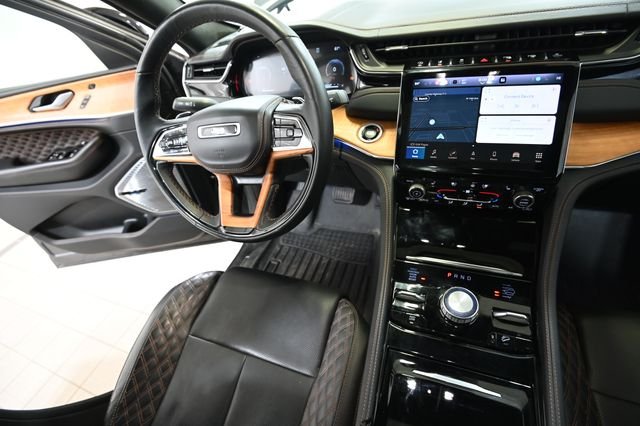 Used 2024 Gray Jeep Summit image 21