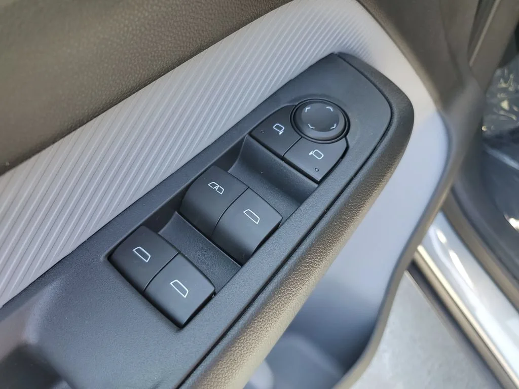 2027 Chevrolet Bolt LT - Photo 20
