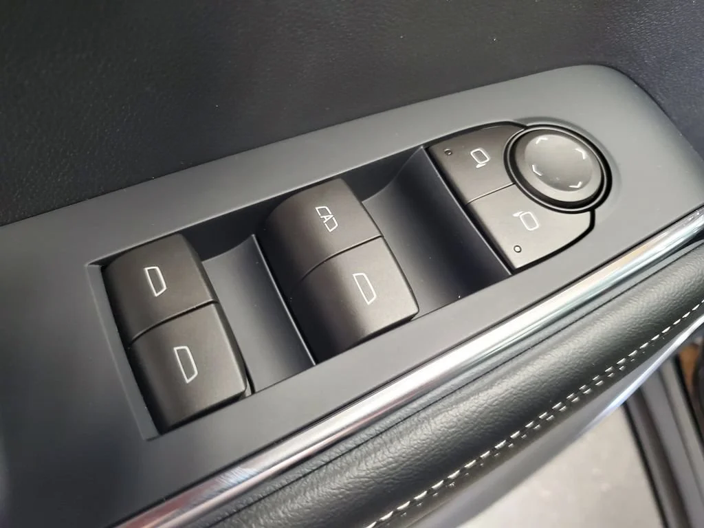 2026 GMC Acadia Elevation - Photo 23
