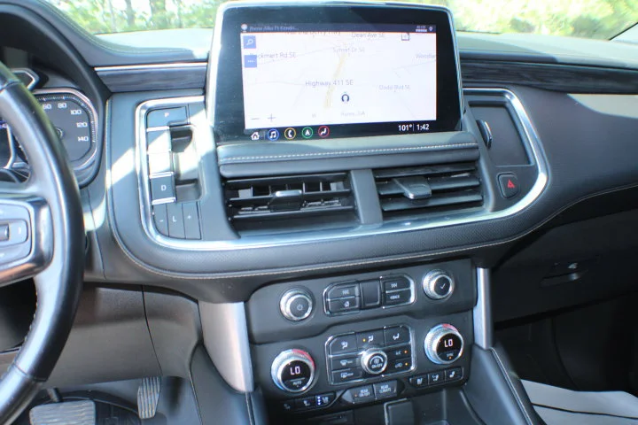 Used 2021 WHITE FROST TRICOAT GMC SLT image 11