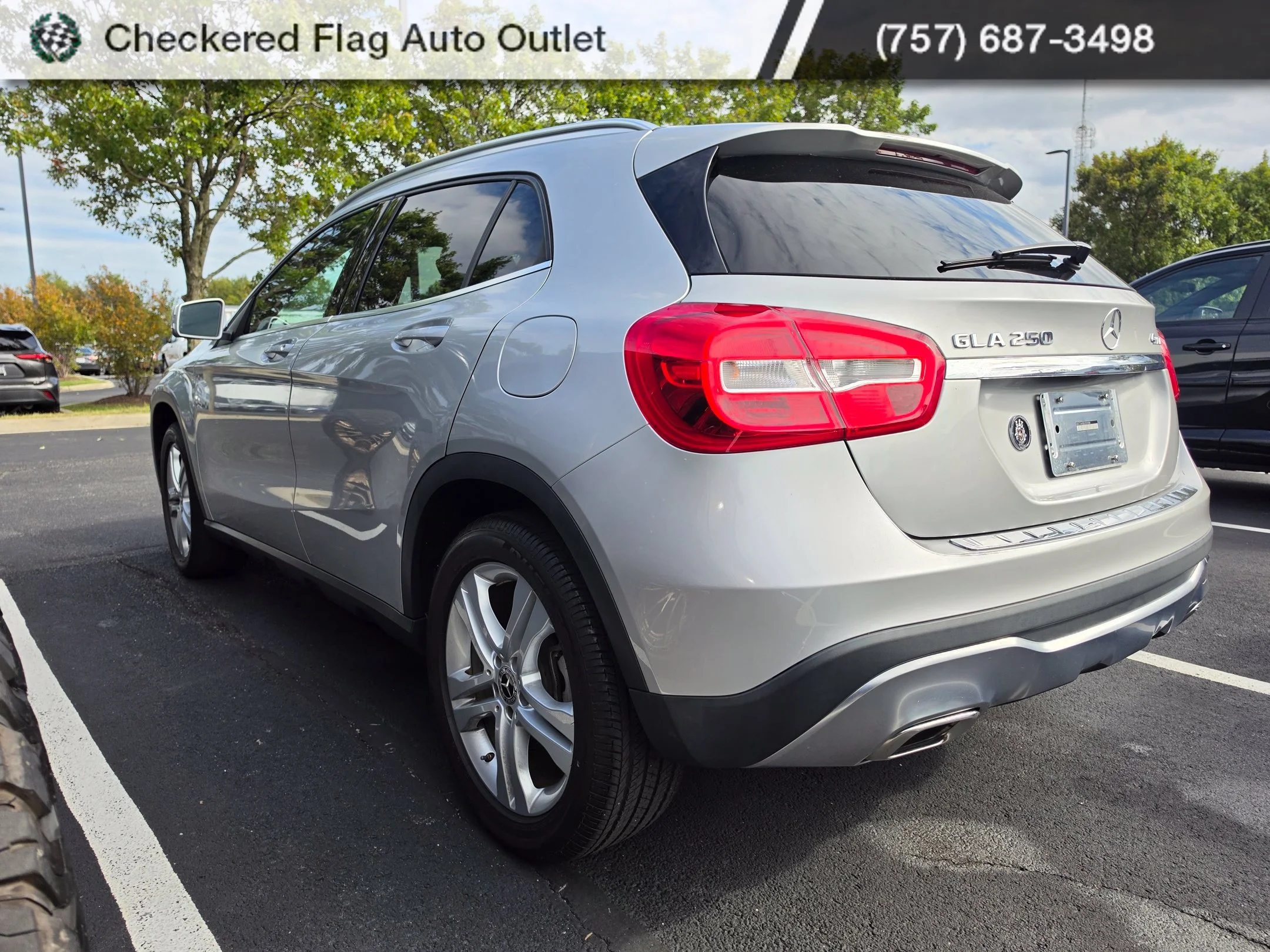 Used 2018 Polar Silver Metallic Mercedes-Benz GLA 250 image 4