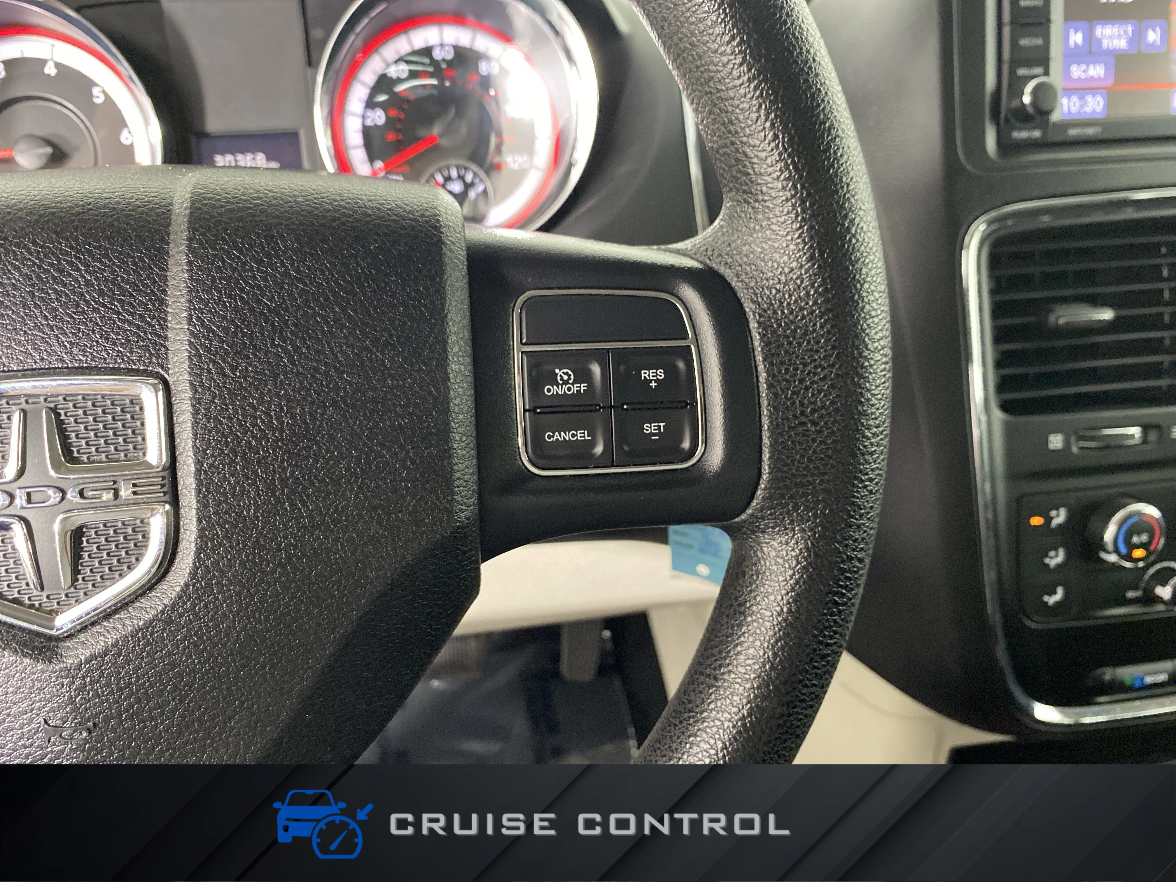Used 2019 Black Onyx Crystal Pearlcoat Dodge SE image 22
