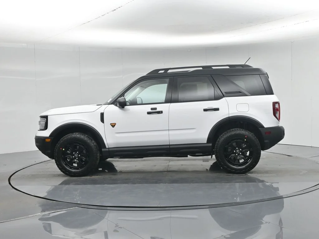 New 2026 Oxford White Ford Badlands image 30
