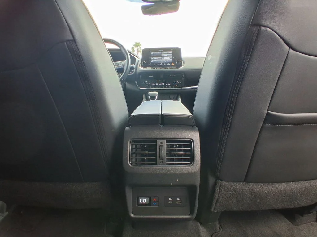 Used 2023 Blue Nissan SL image 13