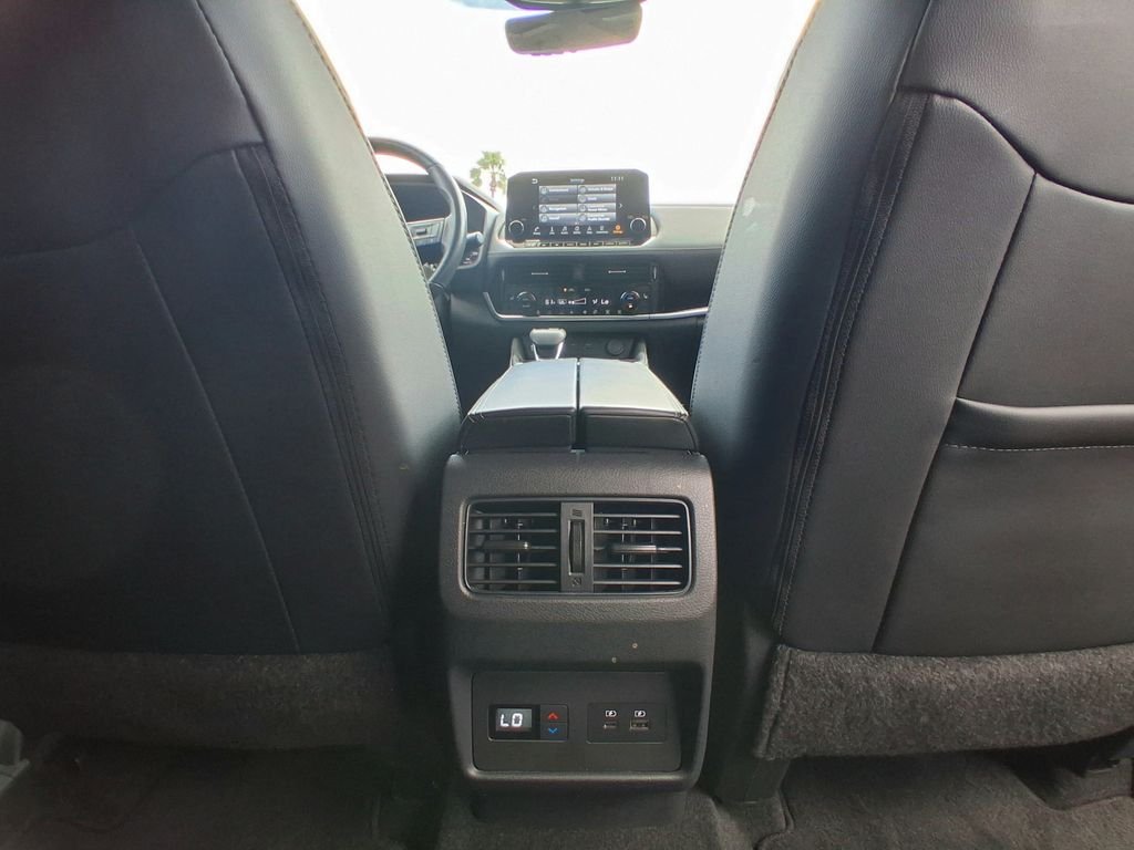 Used 2023 Blue Nissan SL image 13