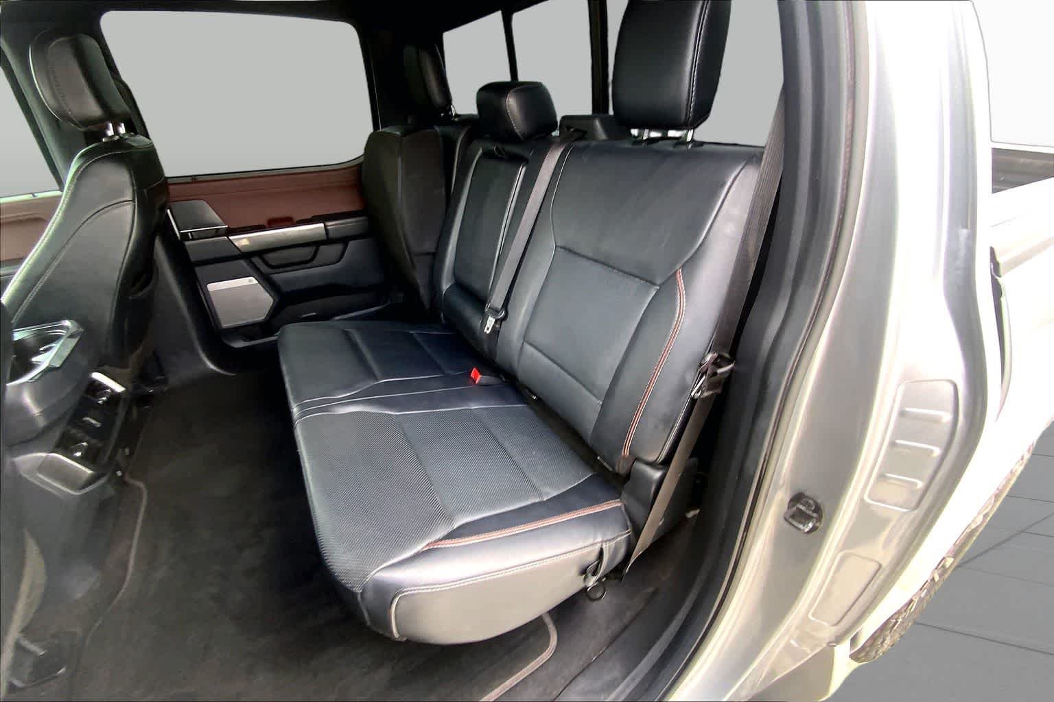 Used 2023 Iconic Silver Metallic Ford LARIAT image 20