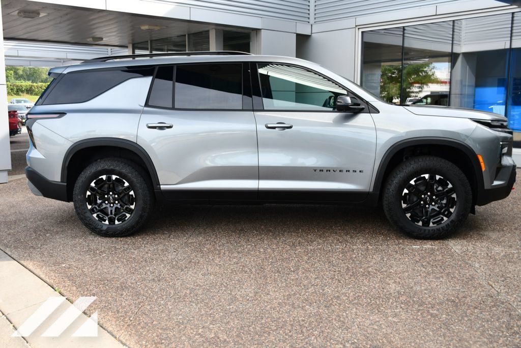 2027 Chevrolet Traverse Z71 - Photo 9
