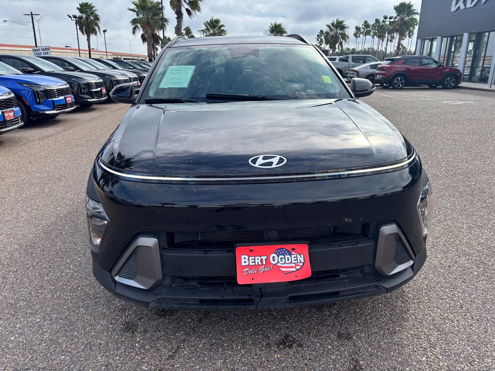 Used 2024 Black Hyundai SEL image 2