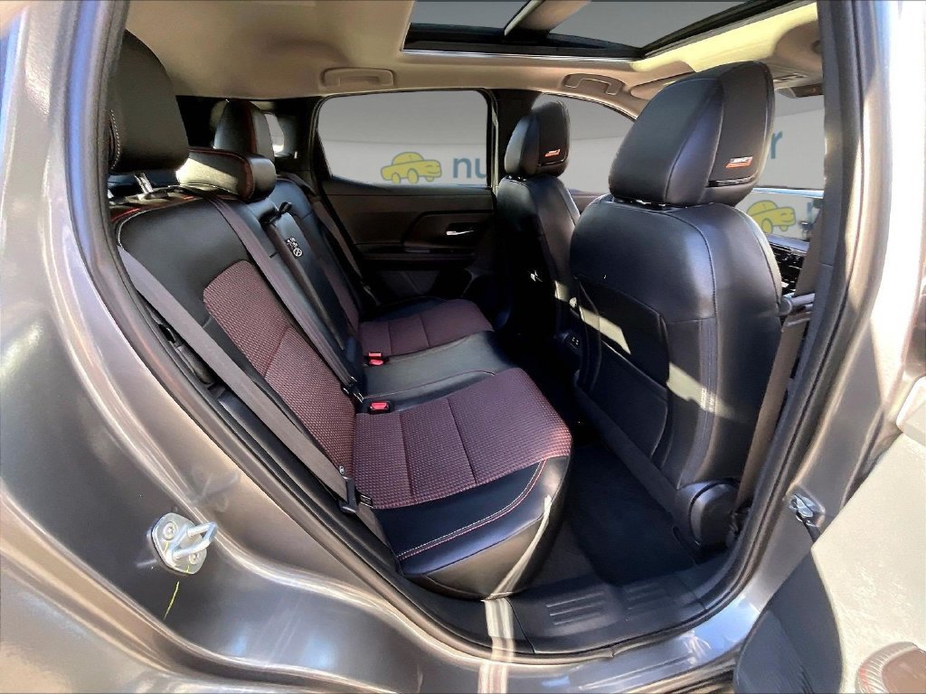 Used 2025 Gray Nissan SR image 16