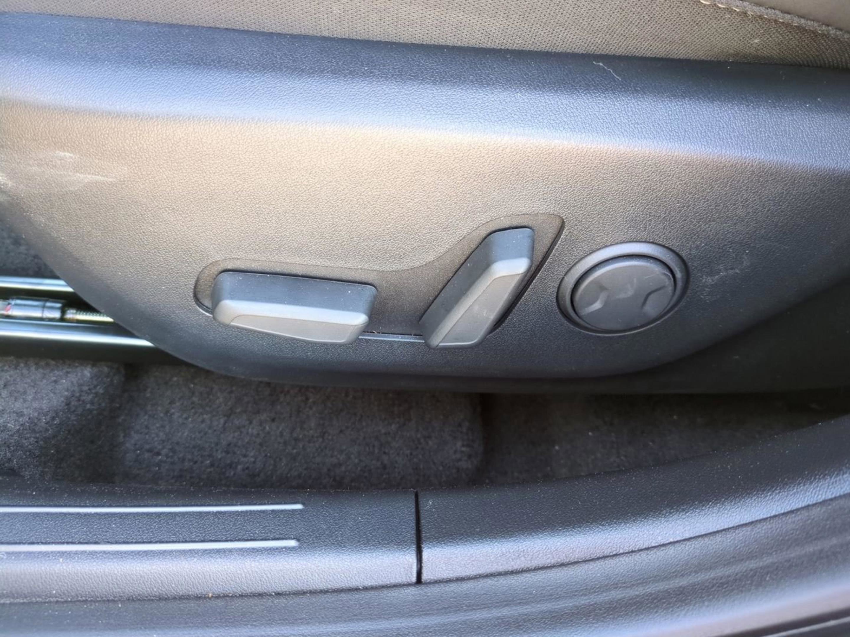 New 2026 Interstellar Gray Kia GT-Line Turbo image 21