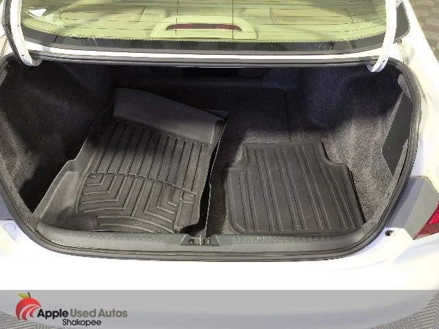 Used 2005 White Honda EX-L image 8