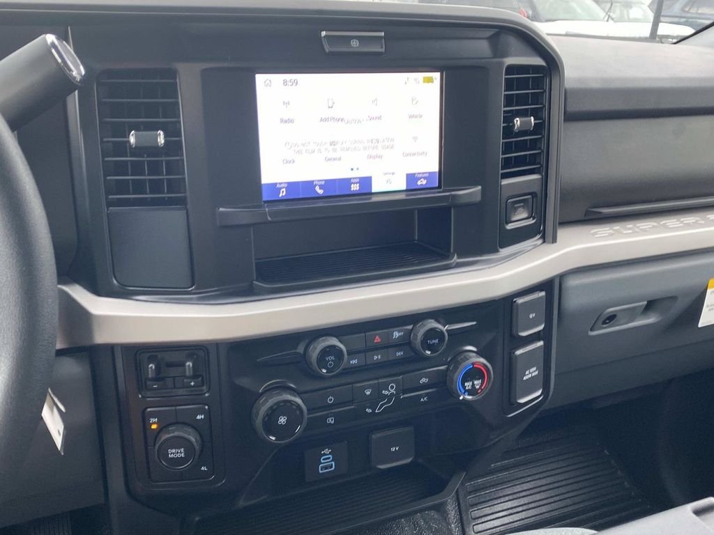 New 2026 Avalanche Ford F-350® XLT image 15