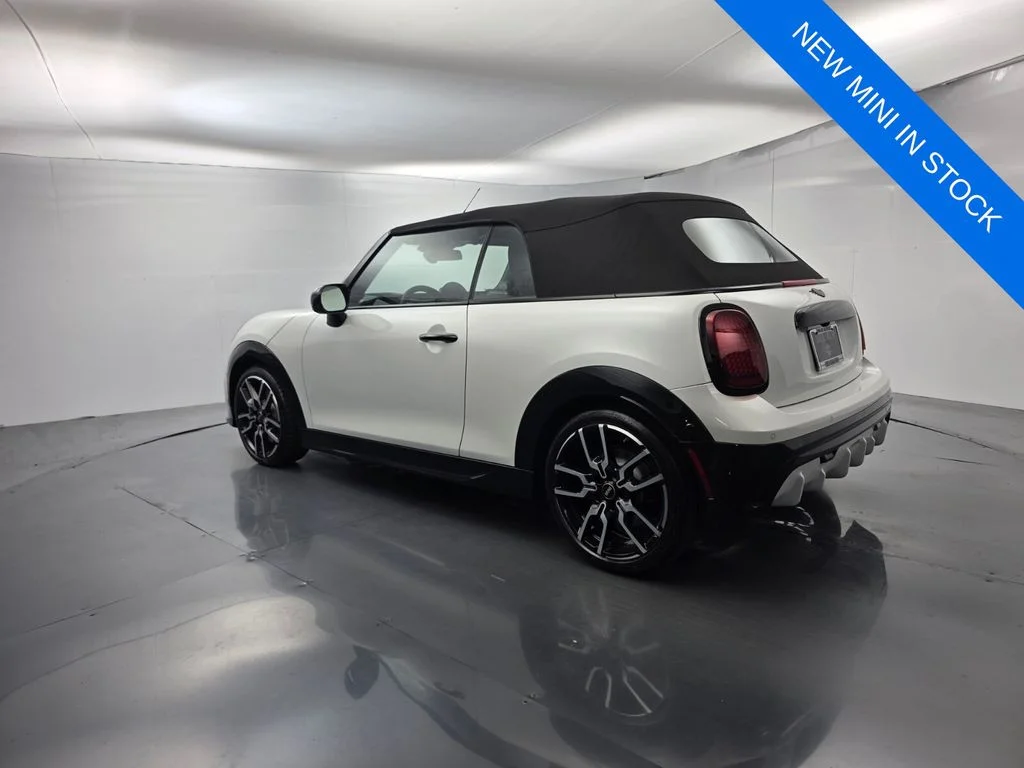 New 2026 White MINI Iconic image 7