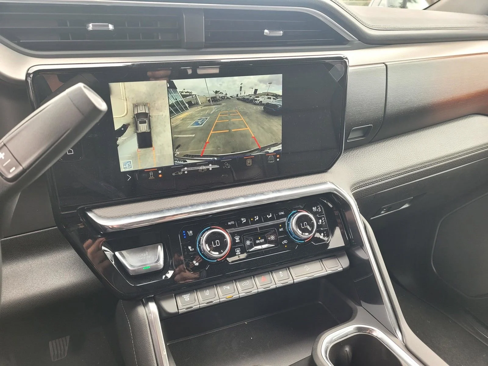 2026 GMC Sierra 2500HD Denali - Photo 10