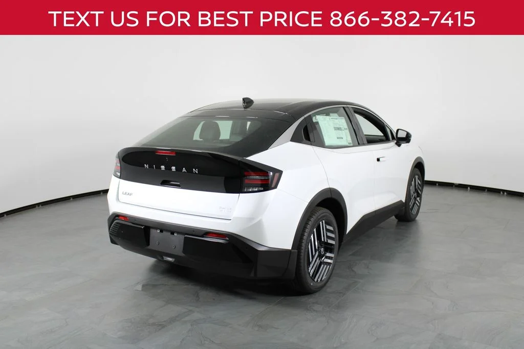 New 2026 Everest White Pearl TriCoat / Super Black Two-tone Nissan SV+ image 13