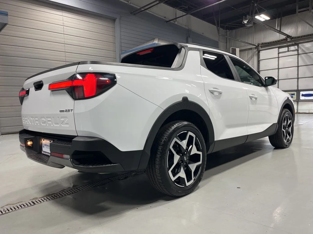 Used 2022 Ice White Hyundai Limited image 7