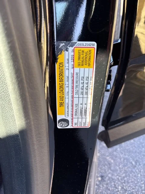 Used 2025 Mosaic Black Metallic Chevrolet LT image 34
