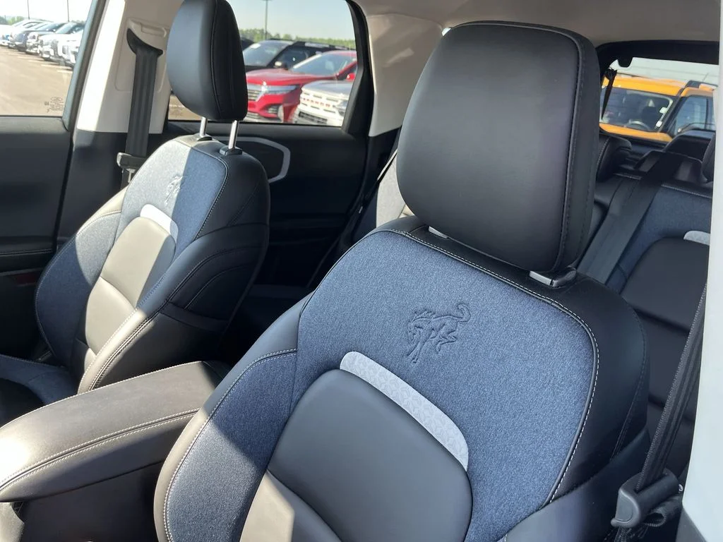 Used 2025 Blue Ford Outer Banks image 11