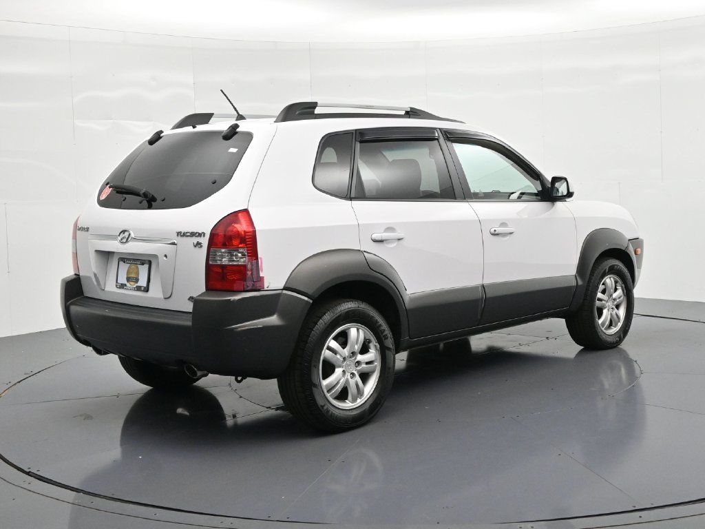 Used 2006 White Hyundai Limited image 6