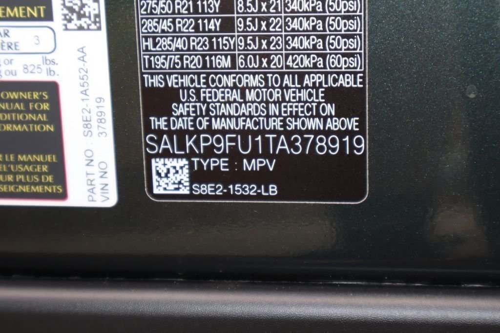 New 2026 Belgravia Green LAND ROVER SE image 27