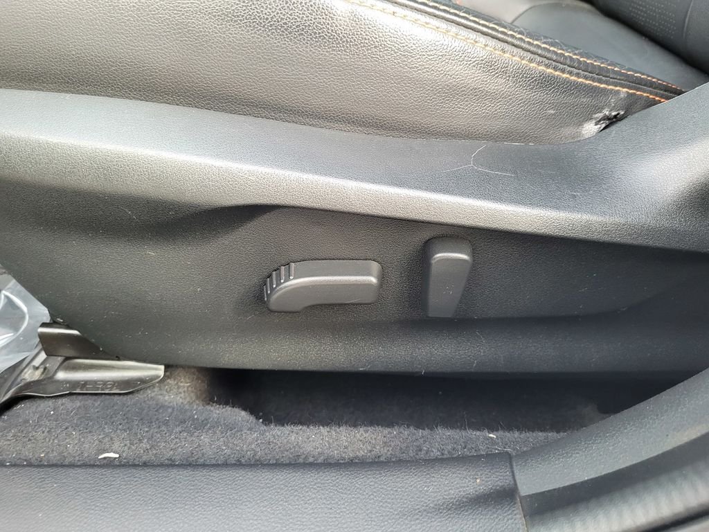 Used 2018 Silver Subaru 2.0i Limited image 13