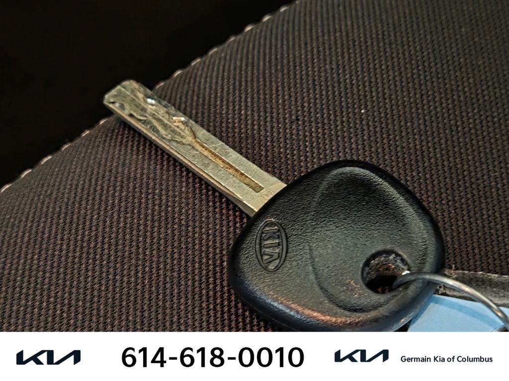 Used 2016 Green Kia Base image 33
