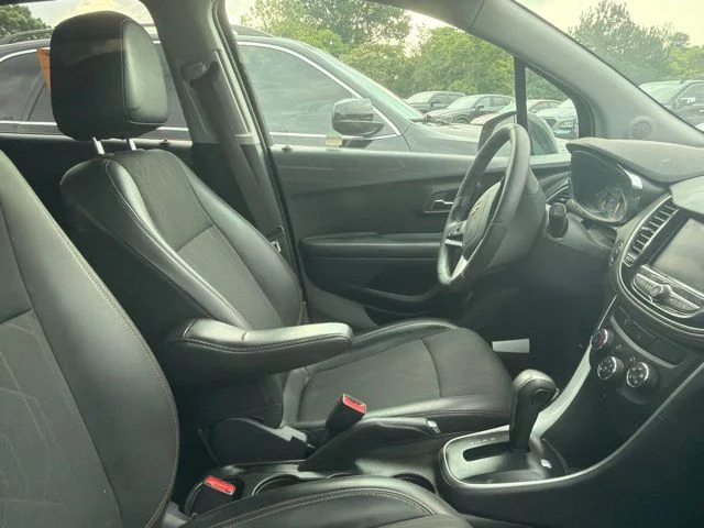 Used 2022 Blue Chevrolet LT image 2