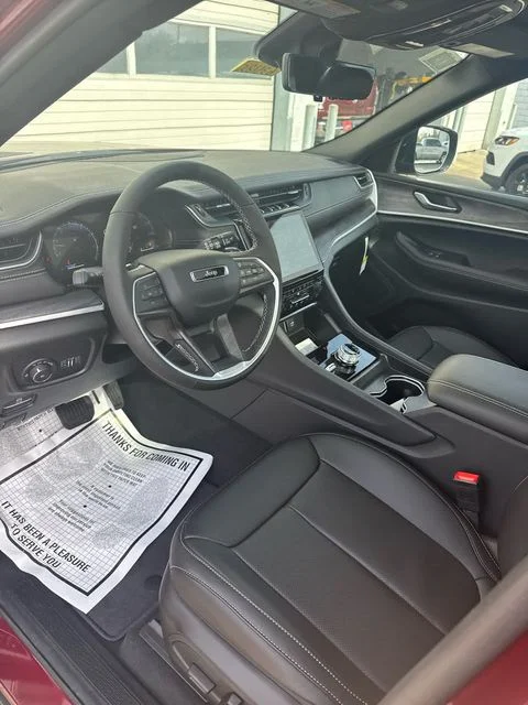 2025 Jeep Grand Cherokee L Limited - Photo 24
