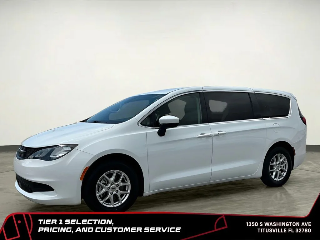 Used 2023 White Chrysler LX image 2