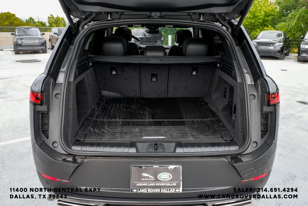 New 2026 Carpathian Gray Land Rover SE image 54