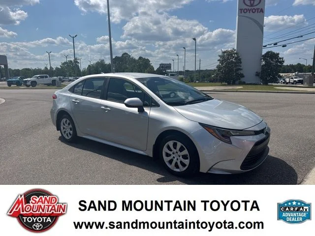 2025 Toyota Corolla LE CVT's photo